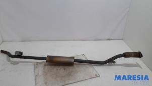 Gebruikte Uitlaat Middendemper Renault Clio IV (5R) 1.2 TCE 16V GT EDC Prijs € 75,00 Margeregeling aangeboden door Maresia Parts