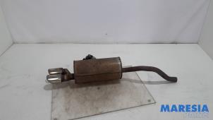 Gebruikte Uitlaat Einddemper Renault Clio IV (5R) 1.2 TCE 16V GT EDC Prijs € 75,00 Margeregeling aangeboden door Maresia Parts