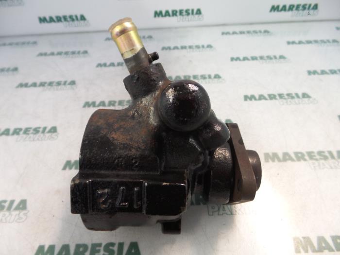 Gebruikte Pomp Servo Lancia Ypsilon (840) 1.2 LE,LS Prijs € 40,00 Margeregeling aangeboden door Maresia Parts