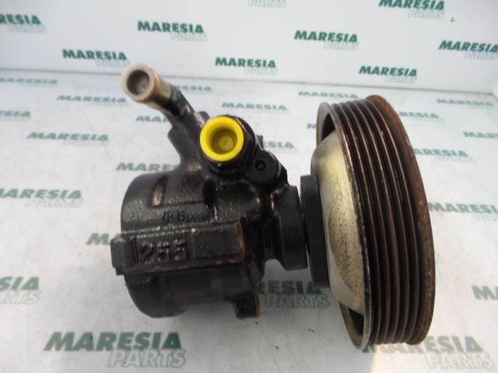 Gebruikte Servopomp Lancia Ypsilon (840) 1.4 LE,LS,LX 12V Prijs € 50,00 Margeregeling aangeboden door Maresia Parts