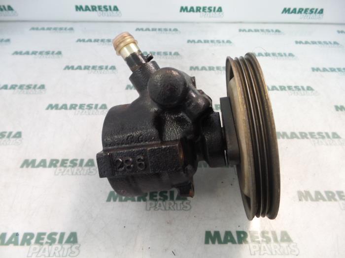 Gebruikte Servopomp Lancia Ypsilon (840) 1.2 LE,LS Prijs € 40,00 Margeregeling aangeboden door Maresia Parts