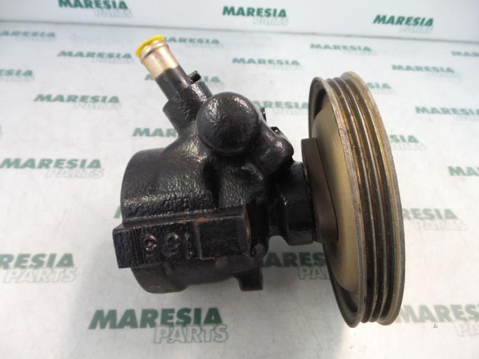 Gebruikte Pomp Servo Lancia Ypsilon (840) 1.2 LE,LS Prijs € 40,00 Margeregeling aangeboden door Maresia Parts