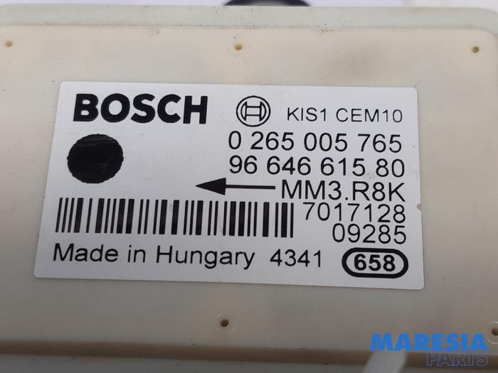 Esp computer van een Peugeot 5008 I (0A/0E) 1.6 HDiF 16V 2010