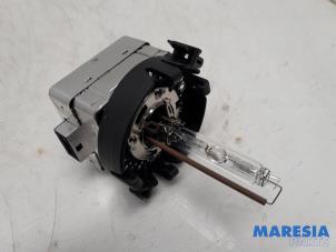 Gebruikte Xenon Lamp Renault Grand Scénic II (JM) 2.0 16V Turbo Prijs € 30,00 Margeregeling aangeboden door Maresia Parts