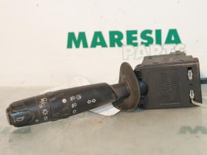 Gebruikte Richtingaanwijzer Schakelaar Citroen Xsara Picasso (CH) 1.8 16V Prijs € 25,00 Margeregeling aangeboden door Maresia Parts