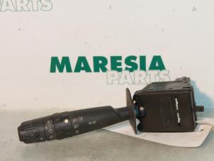 Gebruikte Richtingaanwijzer Schakelaar Citroen Xsara Picasso (CH) 1.8 16V Prijs € 25,00 Margeregeling aangeboden door Maresia Parts