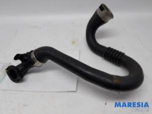 Gebruikte Intercooler Buis Renault Megane III Coupe (DZ) 1.4 16V TCe 130 Prijs € 30,00 Margeregeling aangeboden door Maresia Parts