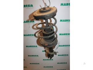 Gebruikte Mac Phersonpoot links-voor Renault Megane (BA) 1.4 16V Prijs € 25,00 Margeregeling aangeboden door Maresia Parts