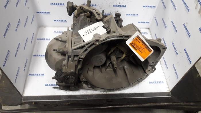 Gebruikte Versnellingsbak Citroen C5 I Break (DE) 2.0 HDi 110 Prijs € 262,50 Margeregeling aangeboden door Maresia Parts