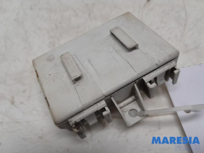 Gebruikte Kachelcomputer Renault Megane III Coupe (DZ) 1.4 16V TCe 130 Prijs € 35,00 Margeregeling aangeboden door Maresia Parts