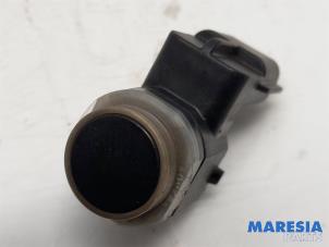 Gebruikte PDC Sensor Renault Megane III Coupe (DZ) 1.4 16V TCe 130 Prijs € 19,50 Margeregeling aangeboden door Maresia Parts