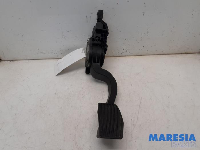 Gebruikte Gaspedaalpositie Sensor Fiat Doblo Cargo (263) 1.3 MJ 16V DPF Euro 5 Prijs € 48,40 Inclusief btw aangeboden door Maresia Parts