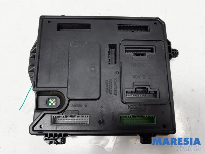 Gebruikte Module Bodycontrol Renault Megane III Grandtour (KZ) 1.2 16V TCE 115 Prijs € 99,99 Margeregeling aangeboden door Maresia Parts