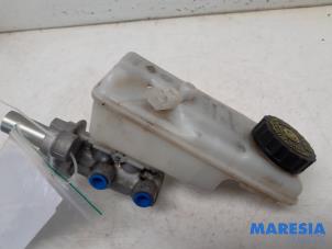 Gebruikte Hoofdremcilinder Renault Kangoo Express (FW) 1.5 dCi 75 FAP Prijs € 42,35 Inclusief btw aangeboden door Maresia Parts