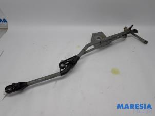 Gebruikte Ruitenwis Mechaniek Renault Grand Scénic II (JM) 2.0 16V Turbo Prijs € 35,00 Margeregeling aangeboden door Maresia Parts