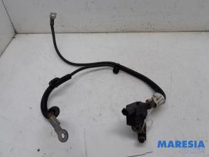 Gebruikte Accu sensor Peugeot 5008 I (0A/0E) 1.6 THP 16V Prijs € 35,00 Margeregeling aangeboden door Maresia Parts