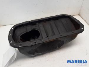Gebruikte Carterpan Renault Twingo II (CN) 1.2 16V Prijs € 25,00 Margeregeling aangeboden door Maresia Parts