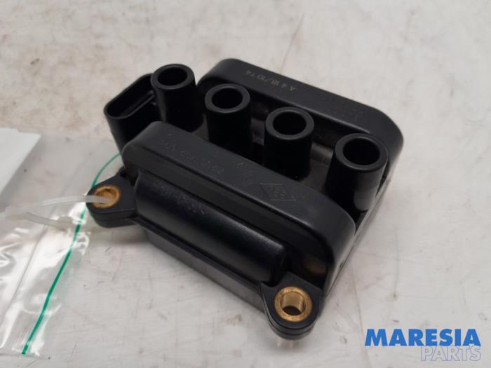 Gebruikte Bobine Renault Twingo II (CN) 1.2 16V Prijs € 20,00 Margeregeling aangeboden door Maresia Parts