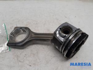 Gebruikte Drijfstang Peugeot Partner (GC/GF/GG/GJ/GK) 1.6 HDI 75 16V Prijs € 54,45 Inclusief btw aangeboden door Maresia Parts