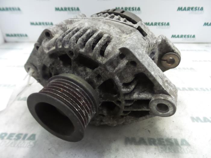 Gebruikte Dynamo Renault Master II (FD/HD) 2.5 D Prijs € 141,75 Margeregeling aangeboden door Maresia Parts