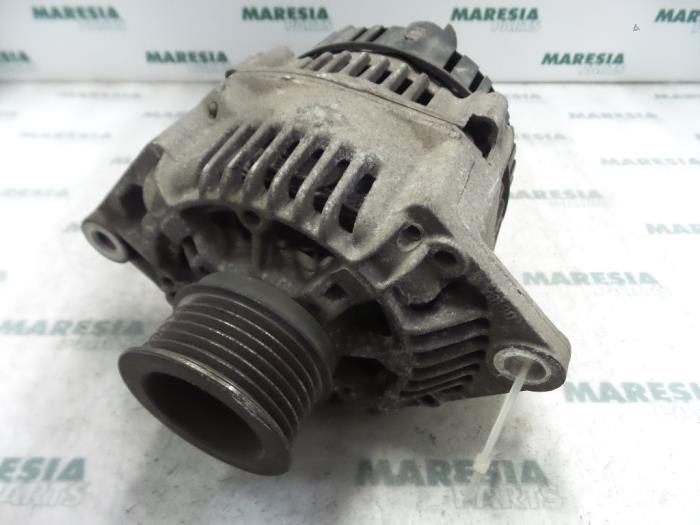 Gebruikte Dynamo Renault Master II (FD/HD) 2.8 dTi T35 Prijs € 171,52 Inclusief btw aangeboden door Maresia Parts
