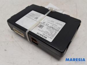 Gebruikte Navigatie Module Renault Zoé (AG) R90 Prijs € 35,00 Margeregeling aangeboden door Maresia Parts