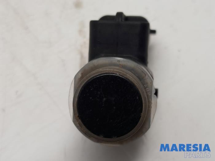 Gebruikte Sensor PDC Renault Grand Scénic III (JZ) 1.4 16V TCe 130 Prijs € 19,50 Margeregeling aangeboden door Maresia Parts