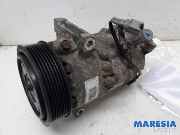 Gebruikte Aircopomp Renault Megane III Grandtour (KZ) 1.4 16V TCe 130 Prijs € 279,00 Margeregeling aangeboden door Maresia Parts