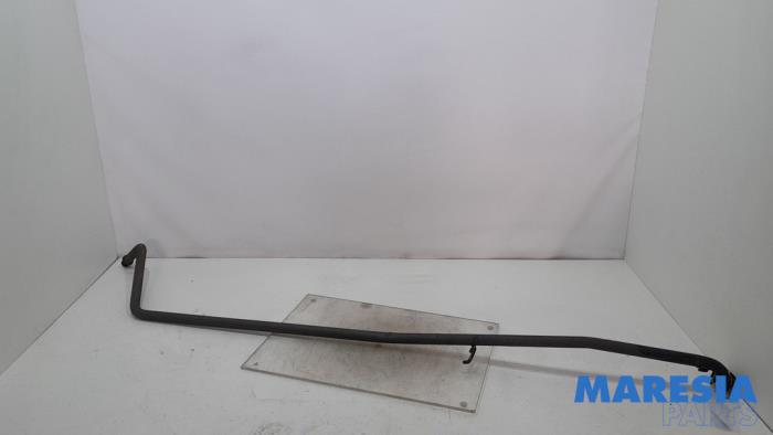 Gebruikte Uitlaat Tussenpijp Peugeot 107 1.0 12V Prijs € 35,00 Margeregeling aangeboden door Maresia Parts
