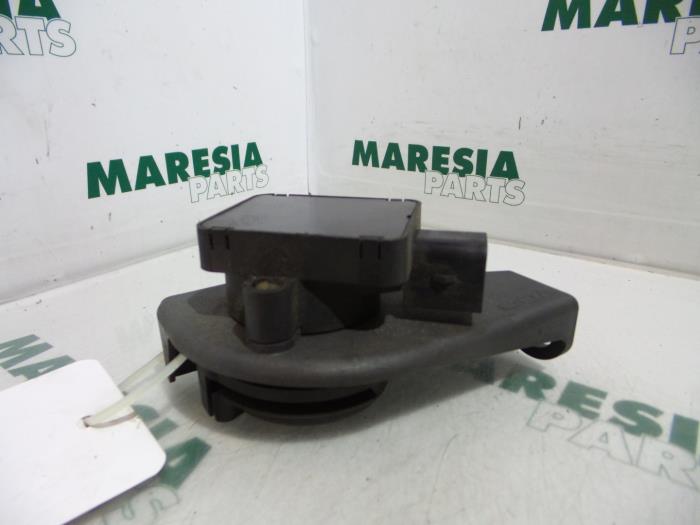 Gebruikte Gaspedaalpositie Sensor Peugeot 607 (9D/U) 2.2 HDi 16V FAP Prijs € 35,00 Margeregeling aangeboden door Maresia Parts