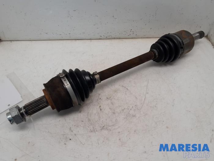 Gebruikte Steekas links-voor Fiat Panda (169) 1.4 16V Prijs € 100,00 Margeregeling aangeboden door Maresia Parts
