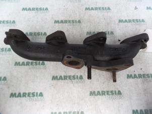 Gebruikte Uitlaatspruitstuk Renault Kangoo Express (FC) 1.5 dCi 85 Prijs € 60,50 Inclusief btw aangeboden door Maresia Parts