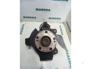 Gebruikte Asschenkel rechts-voor Renault Espace (JE) 2.0i 16V Prijs € 50,00 Margeregeling aangeboden door Maresia Parts