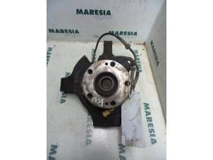 Gebruikte Asschenkel rechts-voor Renault Espace (JE) 2.0i 16V Prijs € 50,00 Margeregeling aangeboden door Maresia Parts