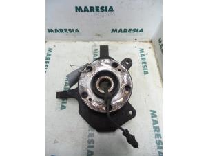 Gebruikte Asschenkel rechts-voor Renault Espace (JK) 2.2 dCi 16V Prijs € 65,00 Margeregeling aangeboden door Maresia Parts