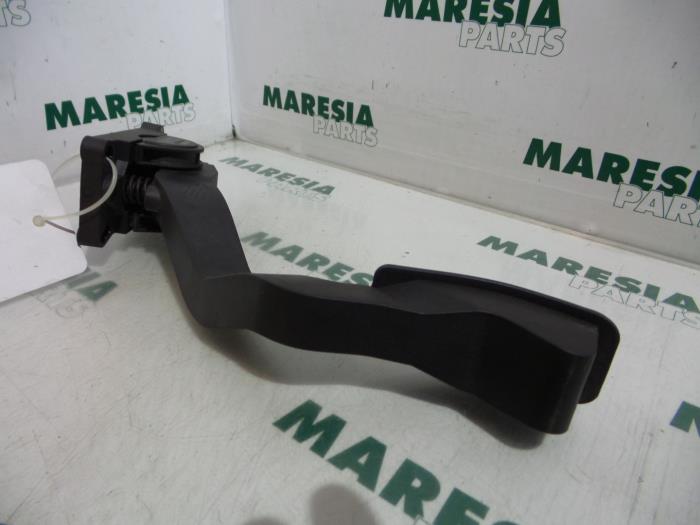 Gebruikte Sensor Gaspedaalpositie Peugeot 307 (3A/C/D) 2.0 HDi 110 FAP Prijs € 30,00 Margeregeling aangeboden door Maresia Parts