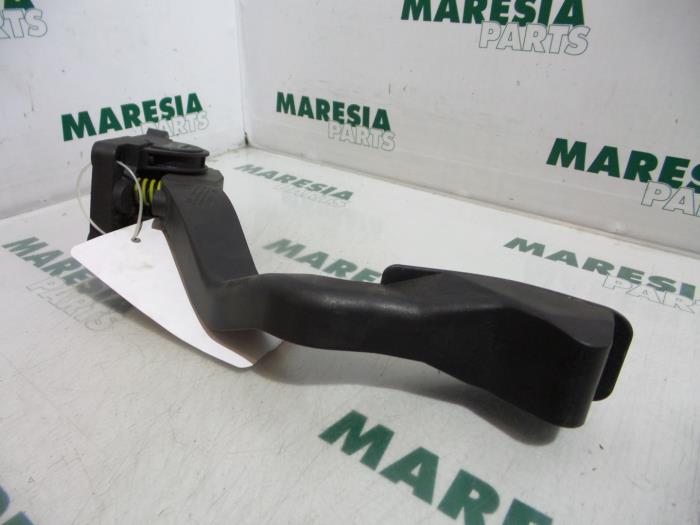 Gebruikte Sensor Gaspedaalpositie Peugeot 307 SW (3H) 2.0 HDi 110 FAP Prijs € 30,00 Margeregeling aangeboden door Maresia Parts