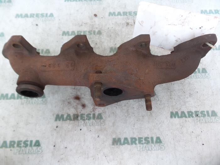 Gebruikte Uitlaatspruitstuk Renault Megane II (BM/CM) 1.5 dCi 80 Prijs € 50,00 Margeregeling aangeboden door Maresia Parts