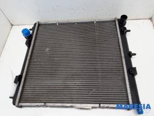 Gebruikte Radiateur Peugeot 208 I (CA/CC/CK/CL) 1.0 Vti 12V PureTech Prijs € 35,00 Margeregeling aangeboden door Maresia Parts