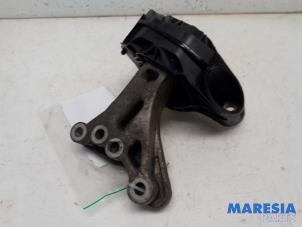 Gebruikte Motorsteun Peugeot 208 I (CA/CC/CK/CL) 1.0 Vti 12V PureTech Prijs € 20,00 Margeregeling aangeboden door Maresia Parts
