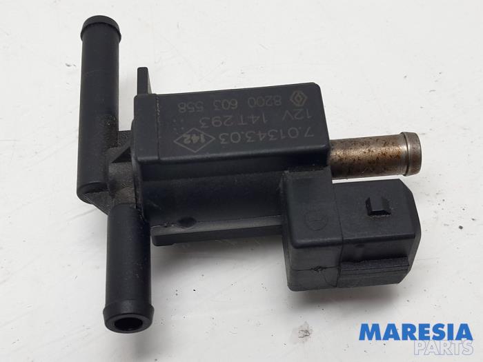 Gebruikte Turbodrukregelaar Renault Clio IV (5R) 1.2 TCE 16V GT EDC Prijs € 29,00 Margeregeling aangeboden door Maresia Parts