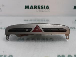 Gebruikte Display Interieur Peugeot 308 (4A/C) 1.6 VTI 16V Prijs € 30,00 Margeregeling aangeboden door Maresia Parts