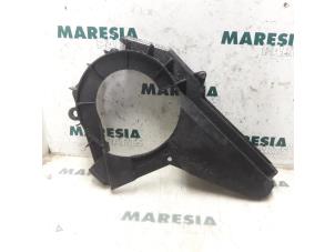 Gebruikte Distributiedeksel Peugeot Boxer (230L) 2.5D 270C 12V Prijs € 20,00 Margeregeling aangeboden door Maresia Parts