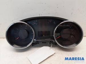 Gebruikte Instrumentenpaneel Peugeot 5008 I (0A/0E) 1.6 VTI 16V Prijs € 65,00 Margeregeling aangeboden door Maresia Parts