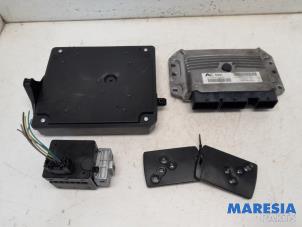 Gebruikte Computer Motormanagement Renault Megane III Grandtour (KZ) 1.4 16V TCe 130 Prijs € 350,00 Margeregeling aangeboden door Maresia Parts