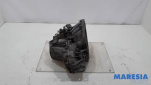 Gebruikte Versnellingsbak Renault Espace (JK) 2.0 dCi 16V 150 FAP Prijs € 299,00 Margeregeling aangeboden door Maresia Parts