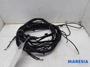 Gebruikte Cabriodak leiding hydraulisch Peugeot 207 CC (WB) 1.6 16V Prijs € 300,00 Margeregeling aangeboden door Maresia Parts