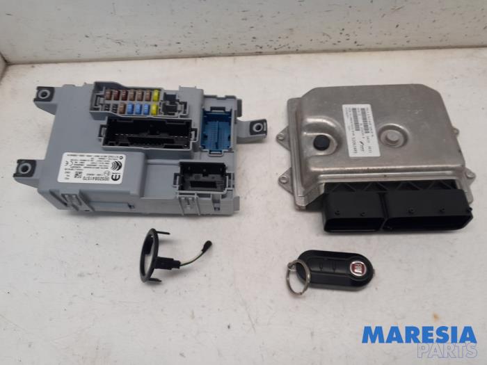 Gebruikte Computer Motormanagement Fiat 500 (312) 0.9 TwinAir 60 Prijs € 420,00 Margeregeling aangeboden door Maresia Parts