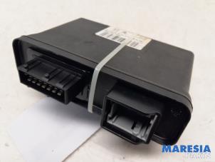 Gebruikte Computer cabriokap Peugeot 207 CC (WB) 1.6 16V Prijs € 160,00 Margeregeling aangeboden door Maresia Parts