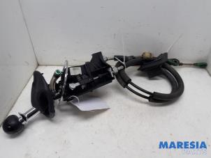 Gebruikte Versnellingspook Fiat 500C (312) 0.9 TwinAir 85 Prijs € 50,00 Margeregeling aangeboden door Maresia Parts